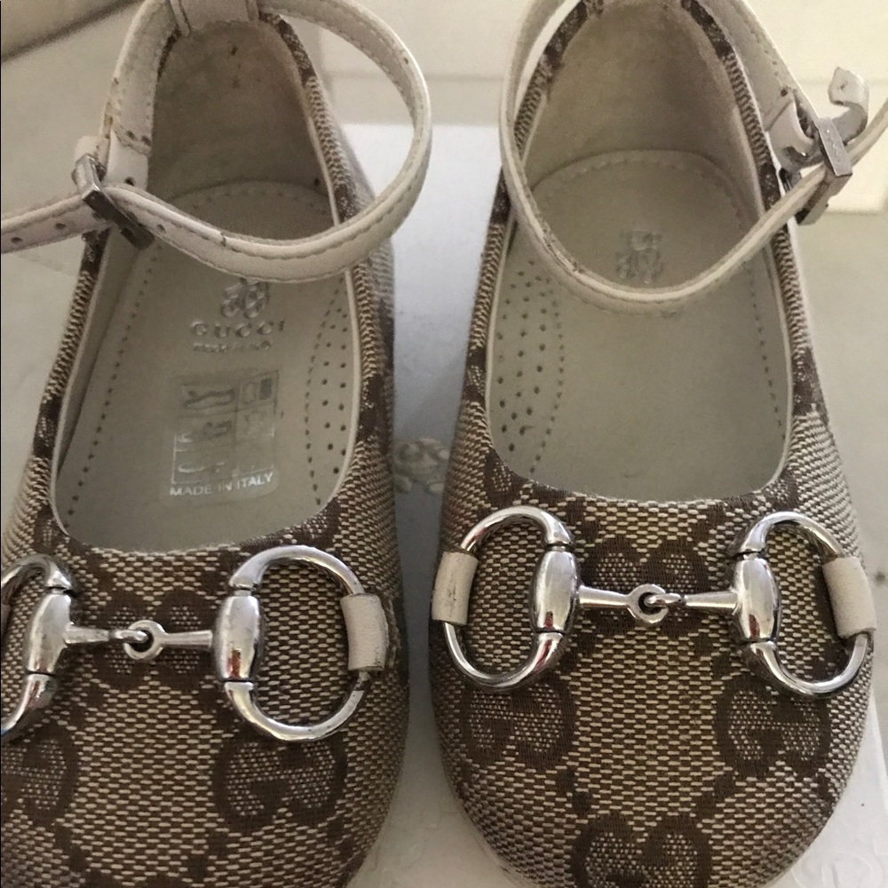 Girls gucci shoes